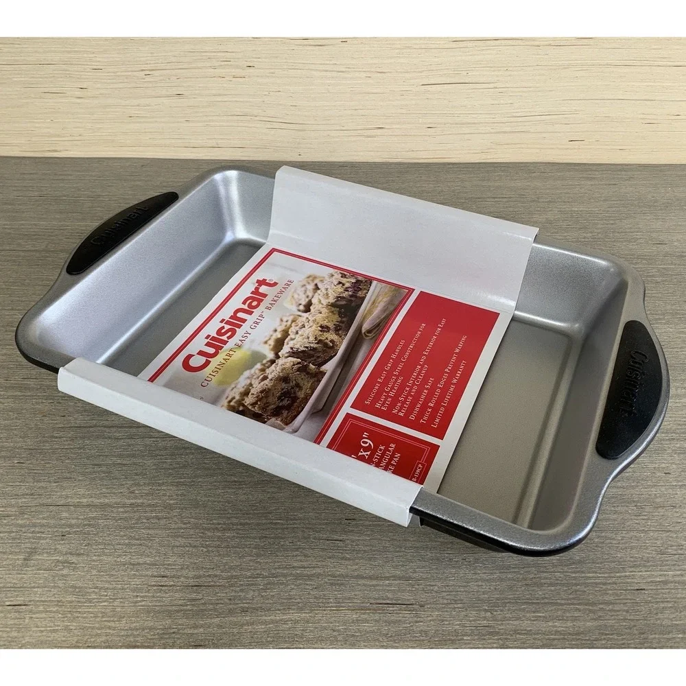 New Cuisinart Easy Grip Bakeware 13x9 Rectangular Silicone Non Stick Cake Pan - Picture 2 of 12